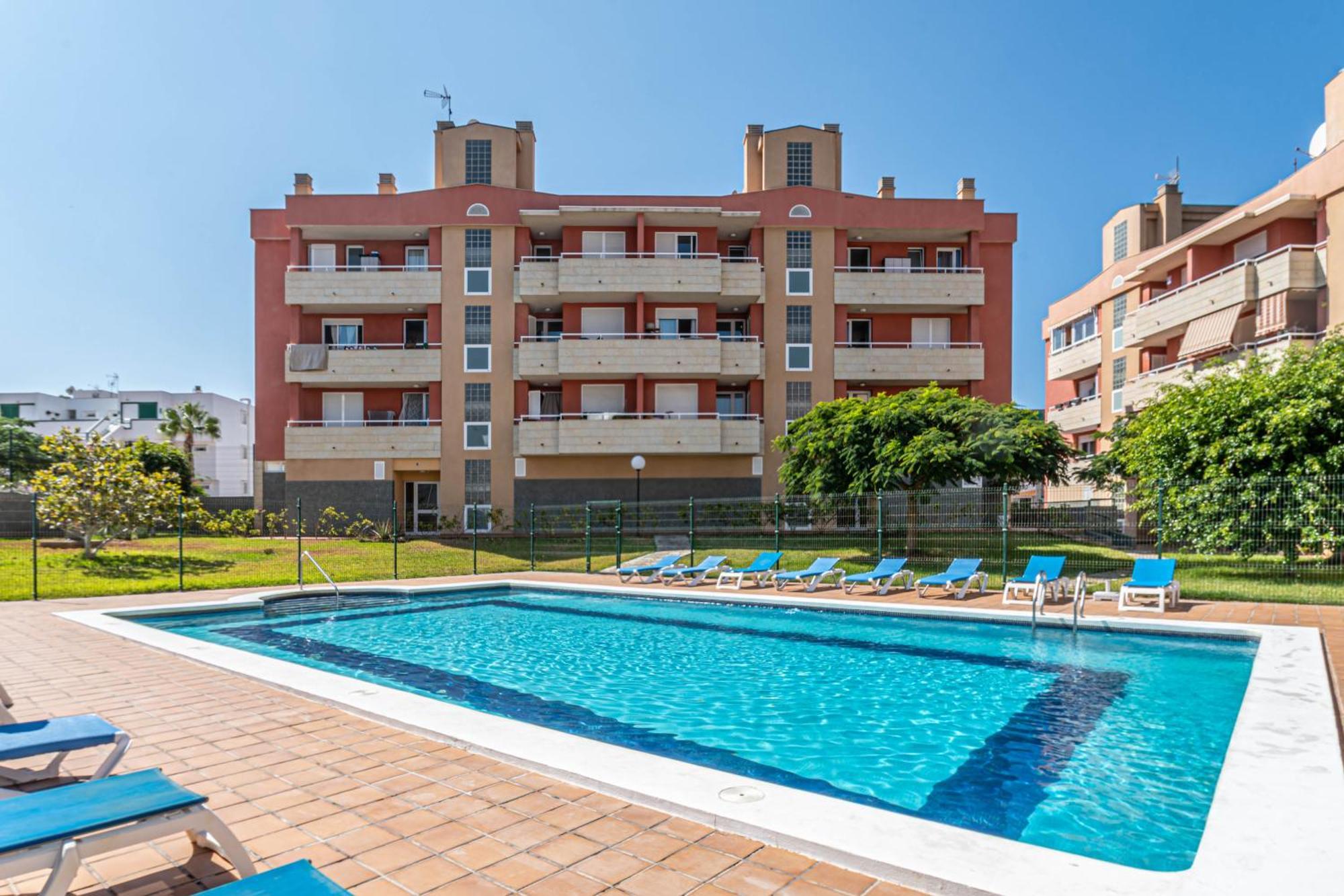 Comodo Y Tranquilo Alojamiento En El Complejo El Navegante Apartment Арона Екстериор снимка